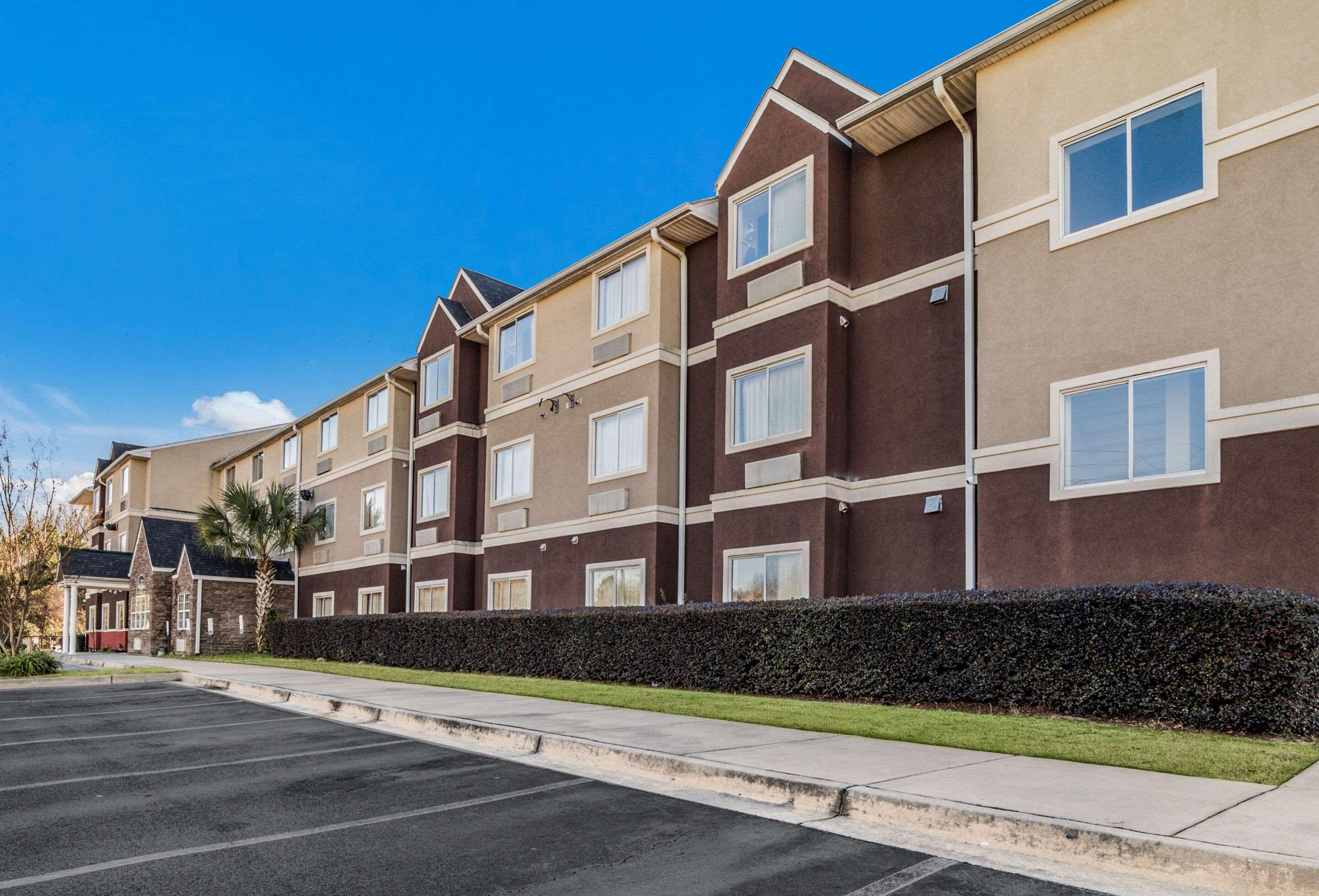 Quality Inn & Suites Augusta Fort Eisenhower Area Exterior photo